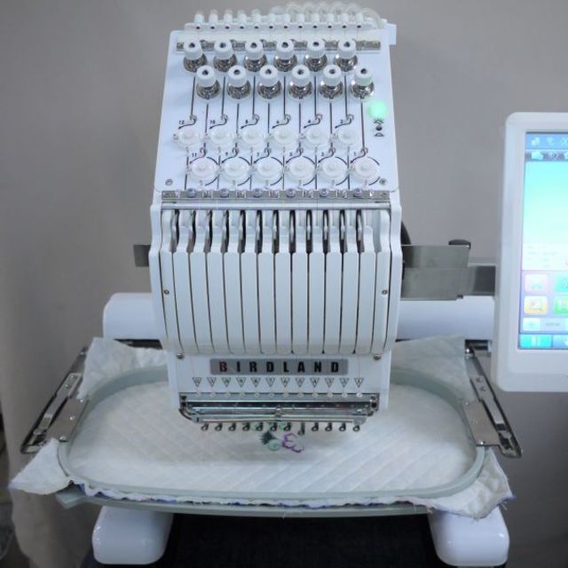 12針工業用刺繍ミシン　バードランドRP1201 高性能 自動糸切・糸替えの製品画像00