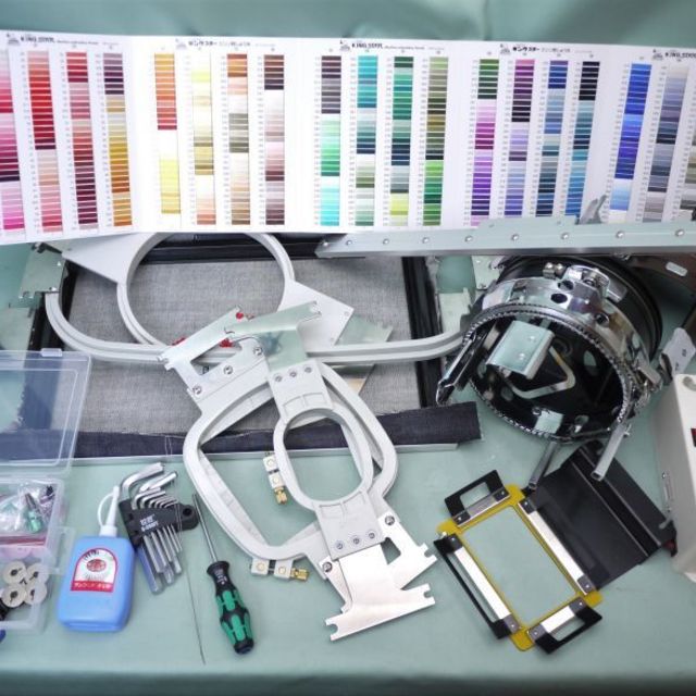 12針工業用刺繍ミシン　バードランドRP1201 高性能 自動糸切・糸替えの製品画像01