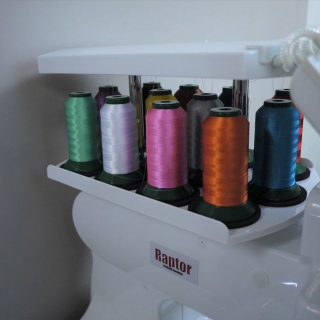 12針工業用刺繍ミシン　バードランドRP1201 高性能 自動糸切・糸替えの製品画像03