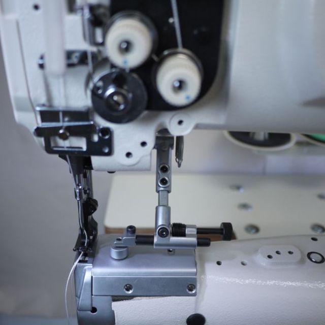 総合送り工業用腕ミシン ラプターRP4800pro 0番糸対応 プロ用から趣味 レザー 革 帆布 厚物ミシンの製品画像04