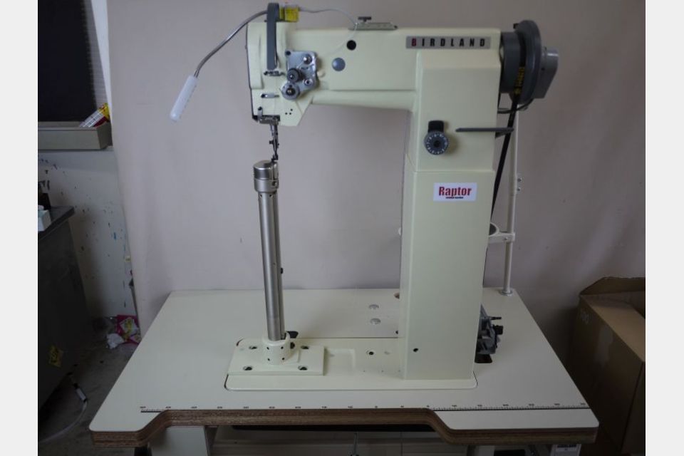 超ハイポスト型 総合送りミシン RP-8365 バッグ ブーツ等縫製の製品画像00