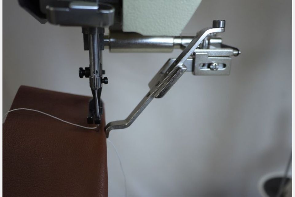 超ハイポスト型 総合送りミシン RP-8365 バッグ ブーツ等縫製の製品画像08