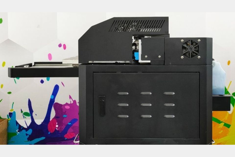 A2サイズ UVプリンター クリアー ホワイト搭載 3ヘッドモデル UVP-A2 高性能モデルの製品画像02