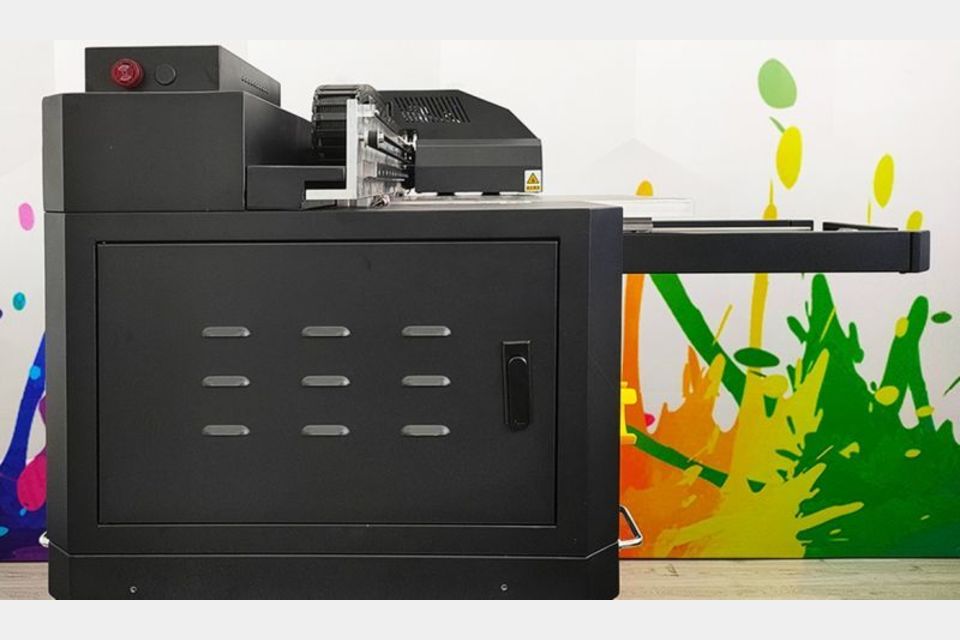 A2サイズ UVプリンター クリアー ホワイト搭載 3ヘッドモデル UVP-A2 高性能モデルの製品画像03