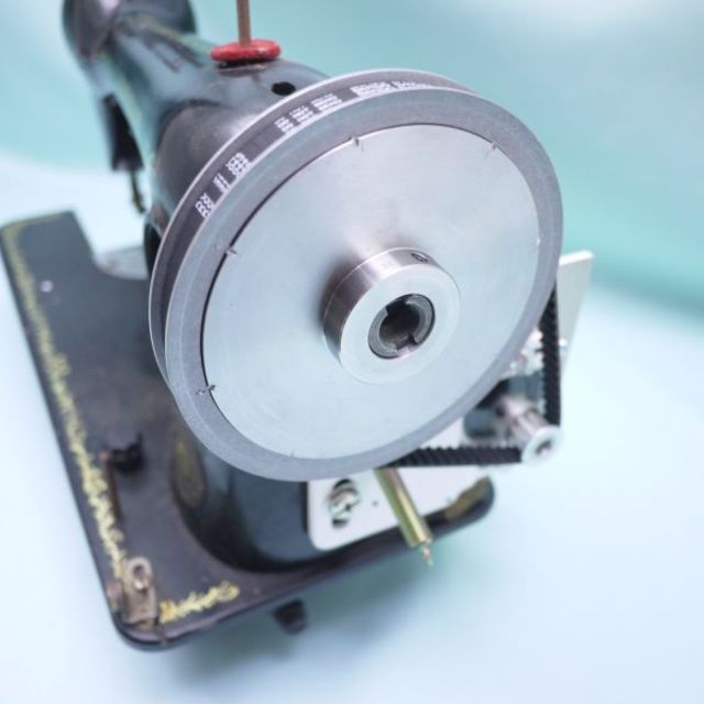 超トルク発生 アンティークミシン用 115mmXLプーリー/はずみ車 パワーキャットモーターとの併用の製品画像00