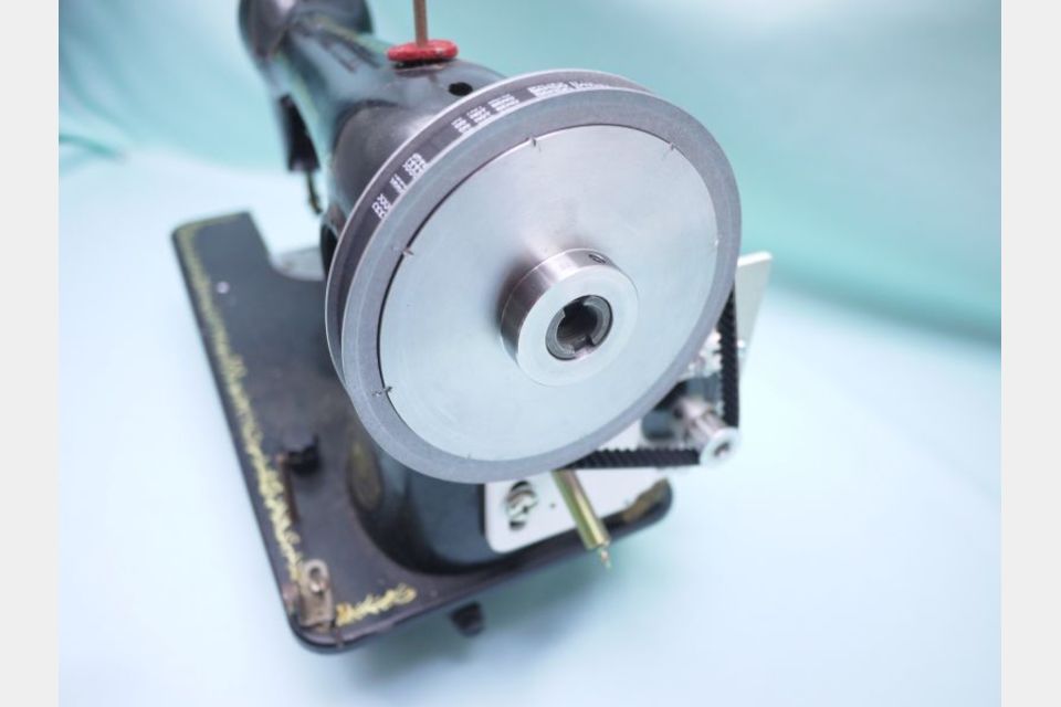 超トルク発生 アンティークミシン用 115mmXLプーリー/はずみ車 パワーキャットモーターとの併用の製品画像00