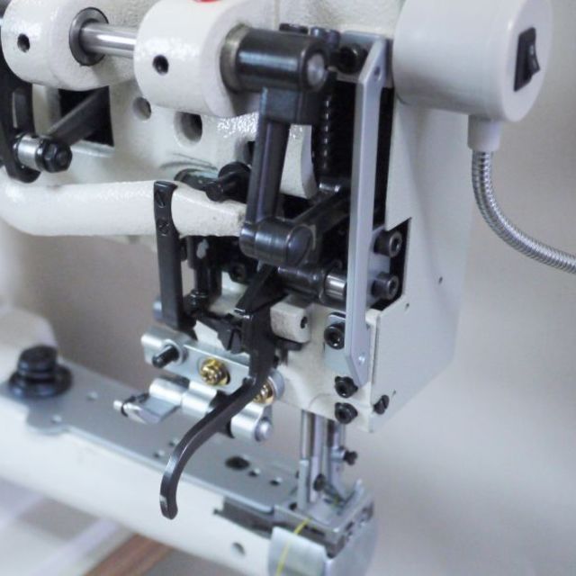 総合送り 腕ミシン レザークラフターLC335 誰でも気軽にレザーソーイング テーブルタイプの製品画像06