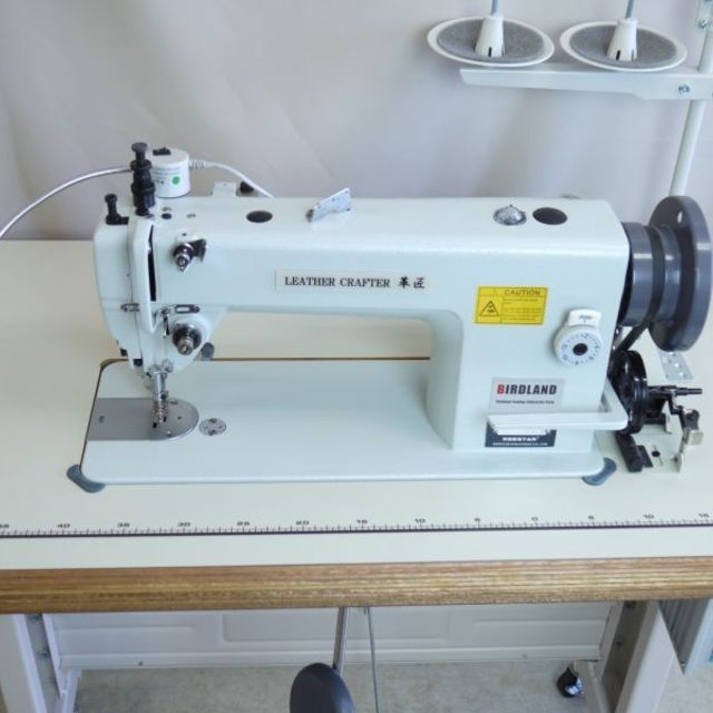 省スペース★0番/厚革対応 上下送り工業用ミシン LC303S 750Wサーボ/アイドルP付 送料無料の製品画像03