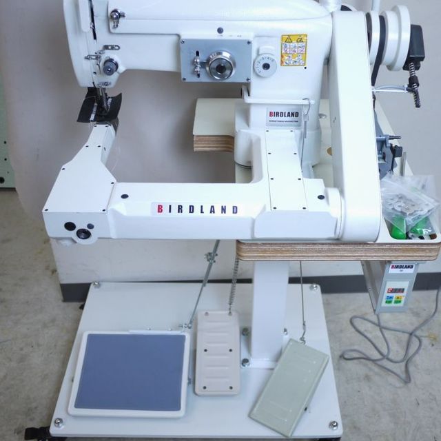 細腕 上下送り腕送り出し ジグザグミシン LC2156 バードランド工業用ミシンの製品画像00