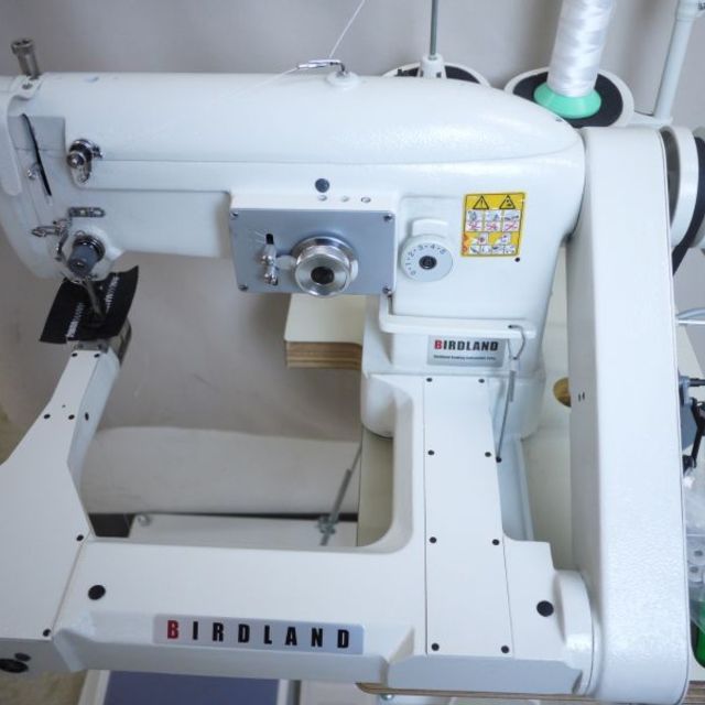 細腕 上下送り腕送り出し ジグザグミシン LC2156 バードランド工業用ミシンの製品画像01