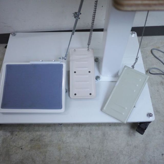 細腕 上下送り腕送り出し ジグザグミシン LC2156 バードランド工業用ミシンの製品画像05