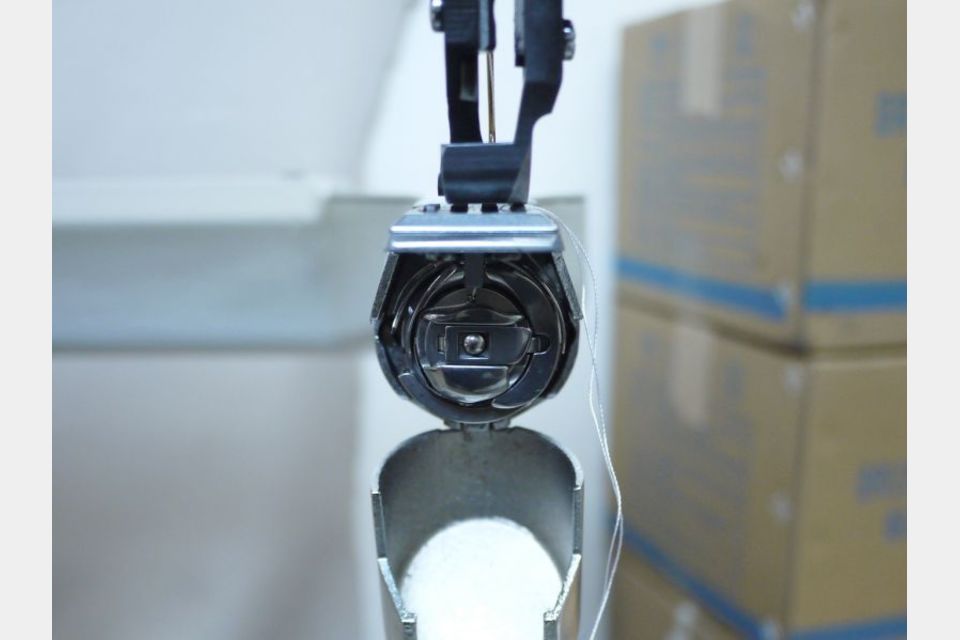 細腕 上下送り腕送り出し ジグザグミシン LC2156 バードランド工業用ミシンの製品画像06