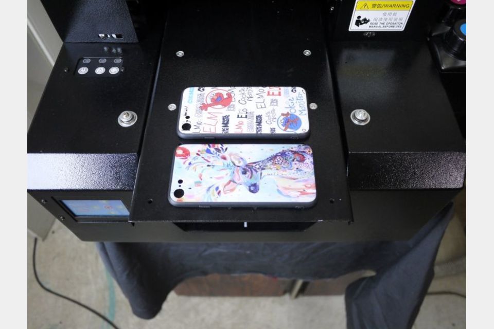 UVプリンター A4サイズ 素材へ直接プリント アクリル 革 布 金属へロゴ印刷 UVP-A4の製品画像05