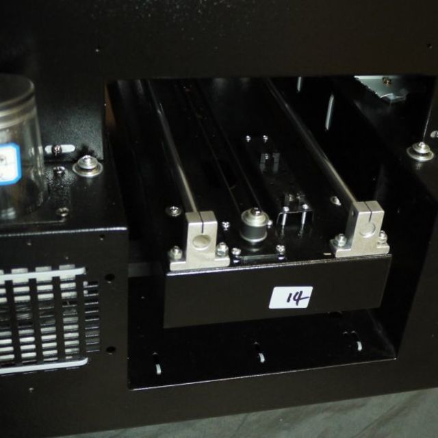 UVプリンター A4サイズ 素材へ直接プリント アクリル 革 布 金属へロゴ印刷 UVP-A4の製品画像08